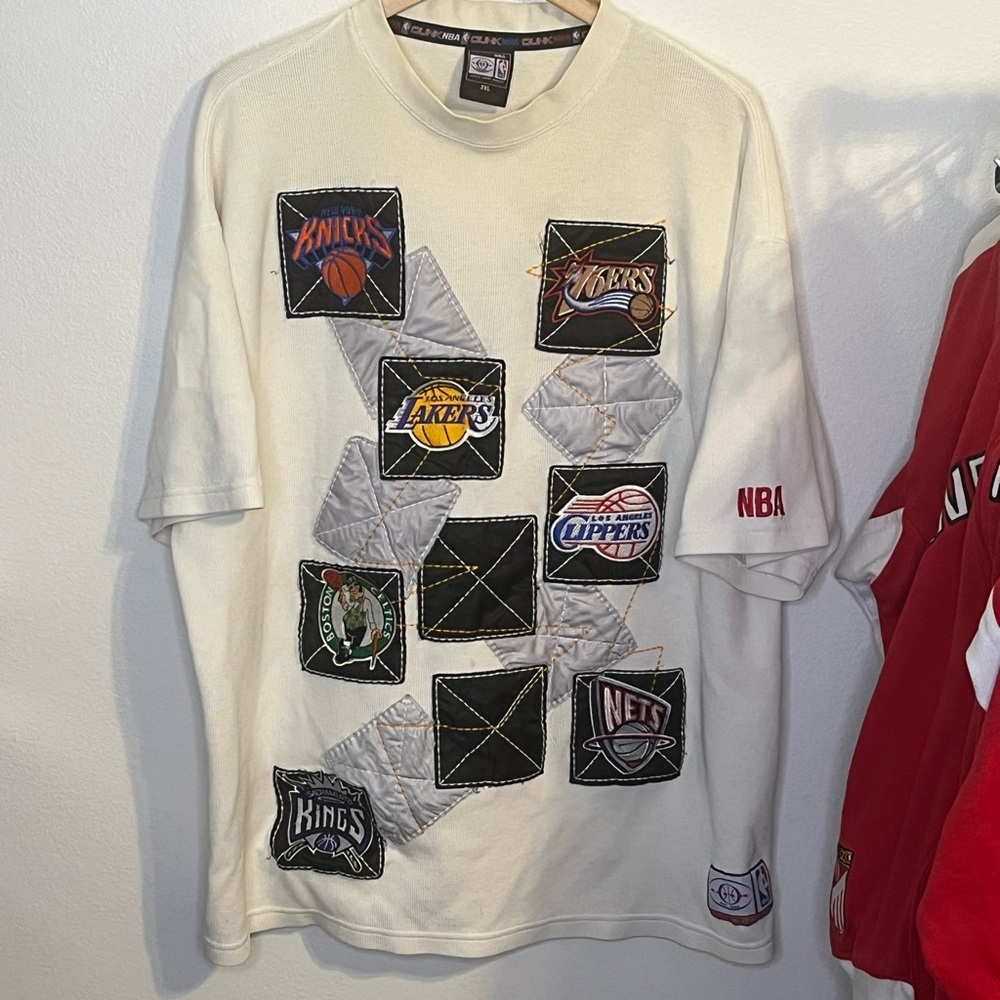 Super Rare Vintage Y2K Unk NBA Patch Shirt In The Cream Color Way Sz XXL